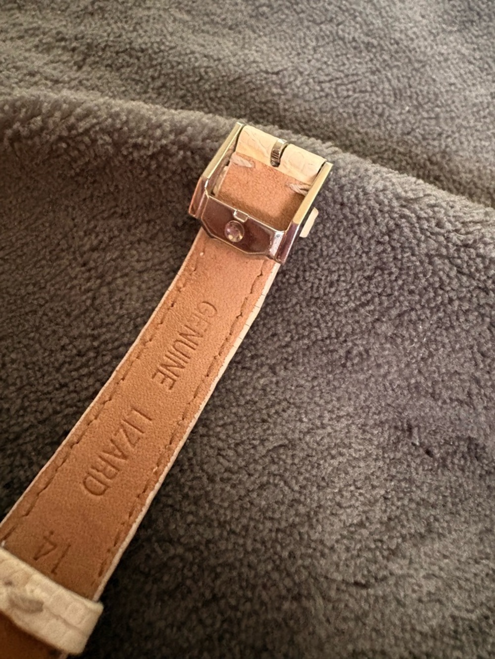 Movado Women's Watch with a off white genuine lizar Strap Watch with Silver Dial - Picture 7 of 15